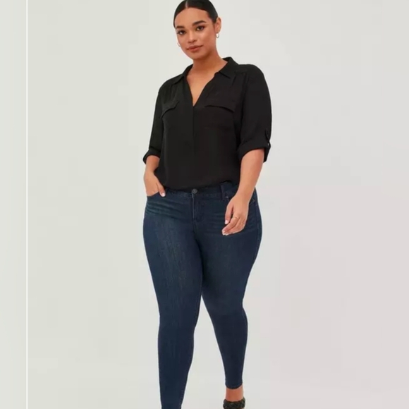 Torrid Blouse. Size 4. EUC - Picture 3 of 7